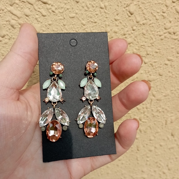 ✨NEW CRYSTAL EARRINGS COLLECTION✨ Pink Pastel Green and Gold Earrings - Picture 16 of 16